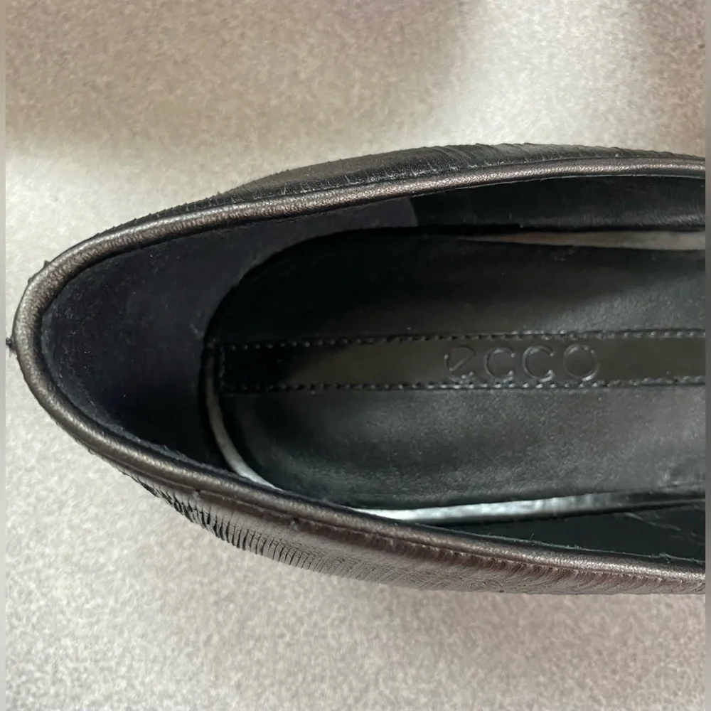 ECCO ..Elegant Black Women's Flats - Picture 10 of 16